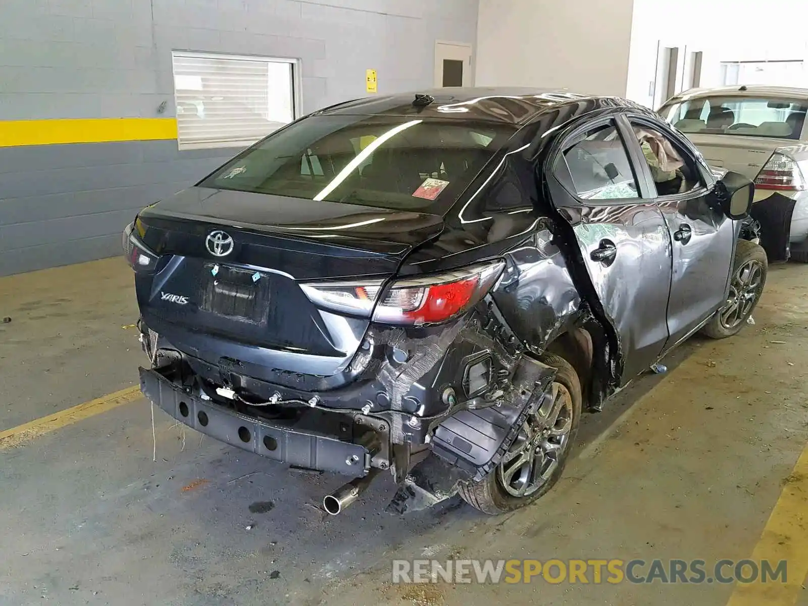 4 Photograph of a damaged car 3MYDLBYVXKY513237 TOYOTA YARIS 2019