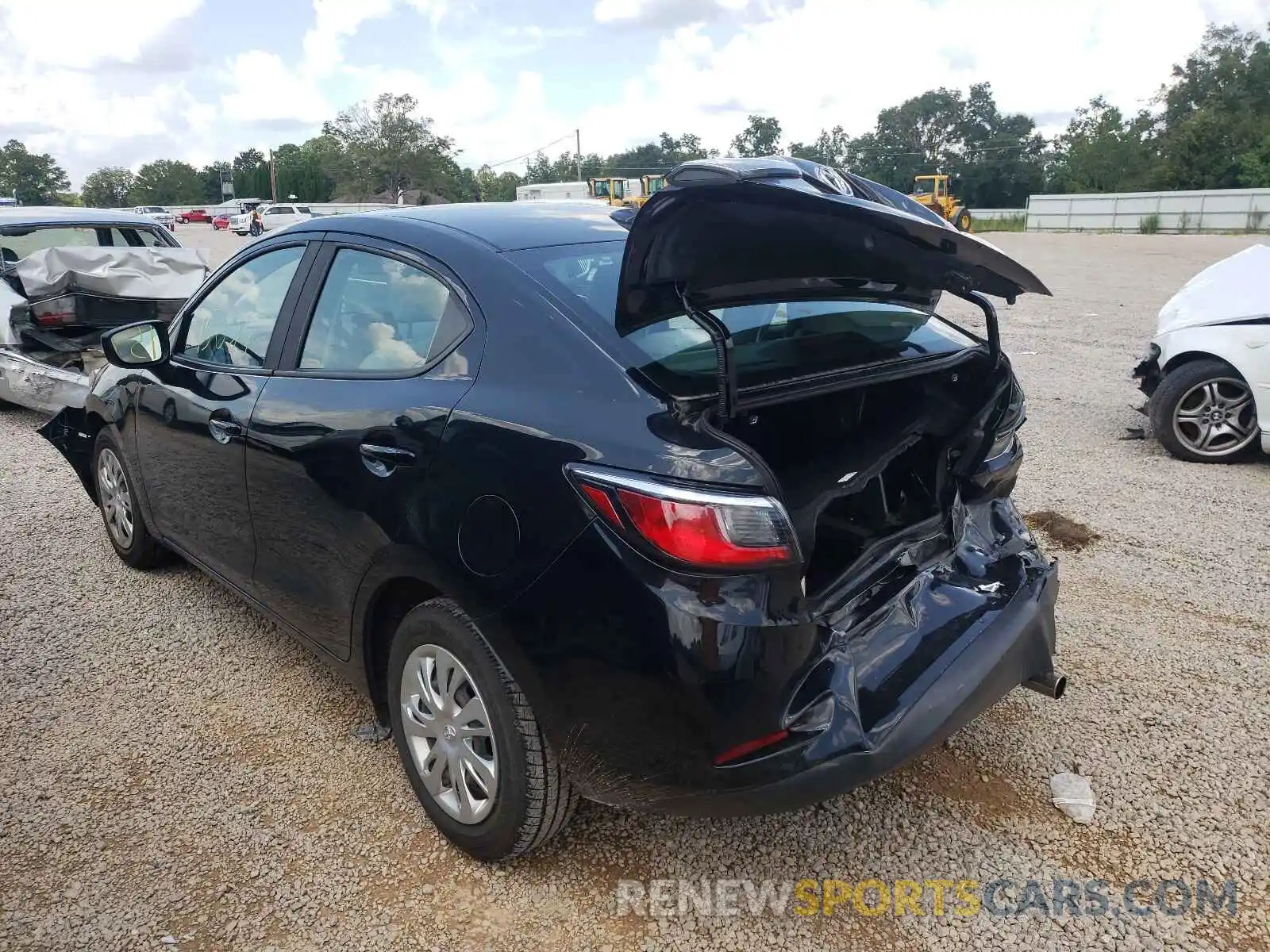 3 Photograph of a damaged car 3MYDLBYVXKY513903 TOYOTA YARIS 2019