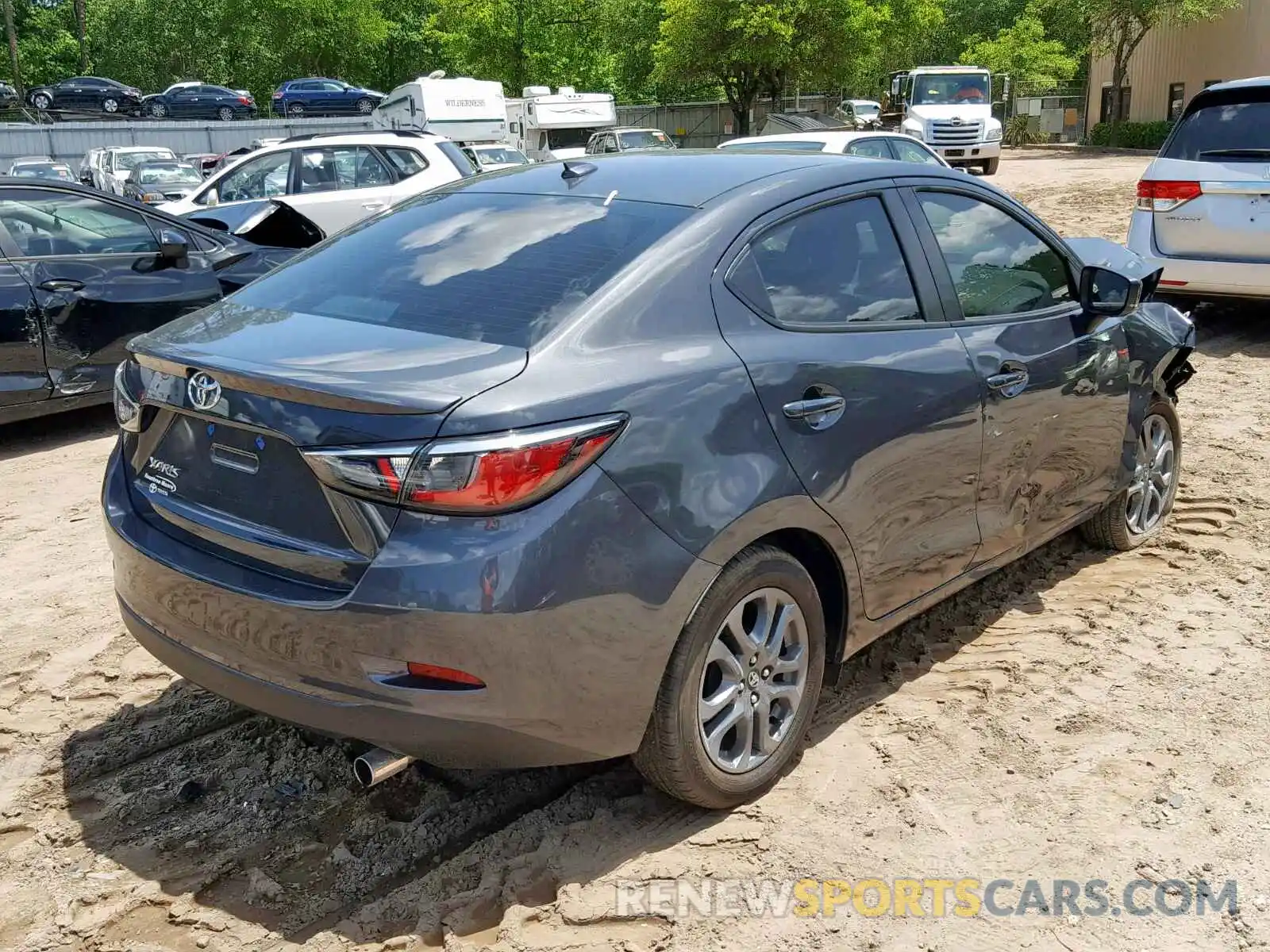 4 Photograph of a damaged car 3MYDLBYVXKY514727 TOYOTA YARIS 2019