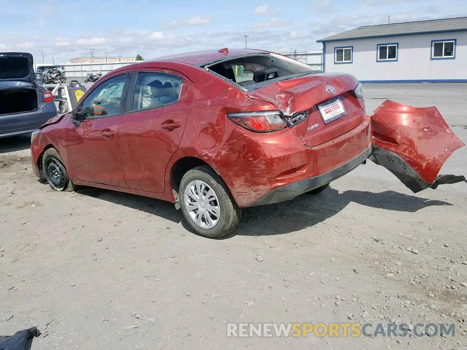 3 Photograph of a damaged car 3MYDLBYVXKY516039 TOYOTA YARIS 2019