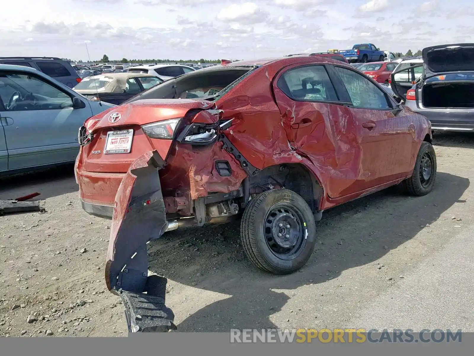 4 Photograph of a damaged car 3MYDLBYVXKY516039 TOYOTA YARIS 2019