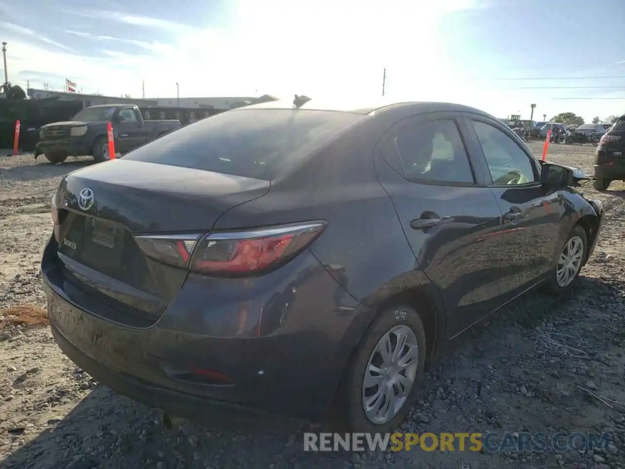 4 Photograph of a damaged car 3MYDLBYVXKY517031 TOYOTA YARIS 2019