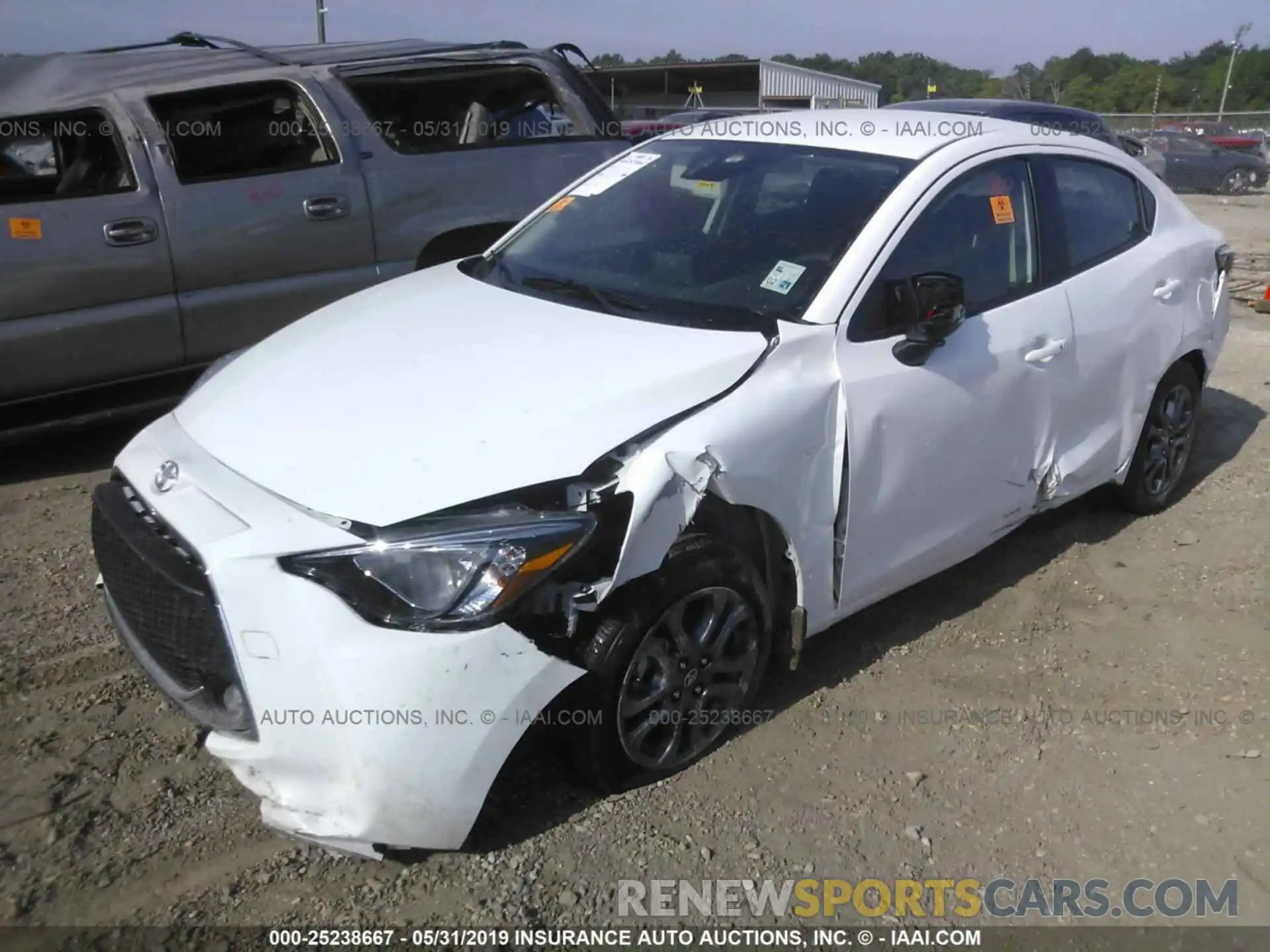 2 Фотография поврежденного автомобиля 3MYDLBYVXKY517580 TOYOTA YARIS 2019