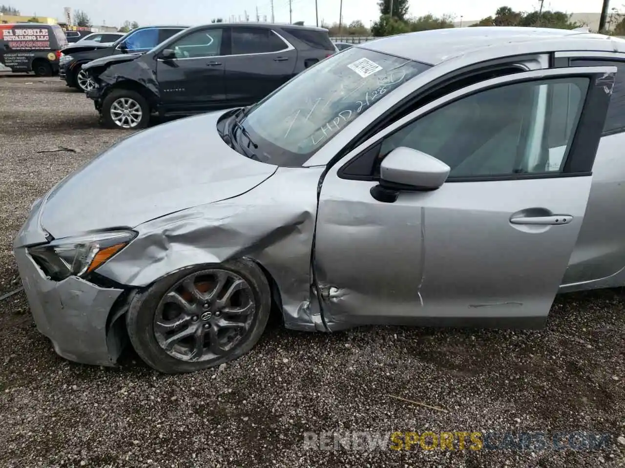 9 Photograph of a damaged car 3MYDLBYVXKY517773 TOYOTA YARIS 2019