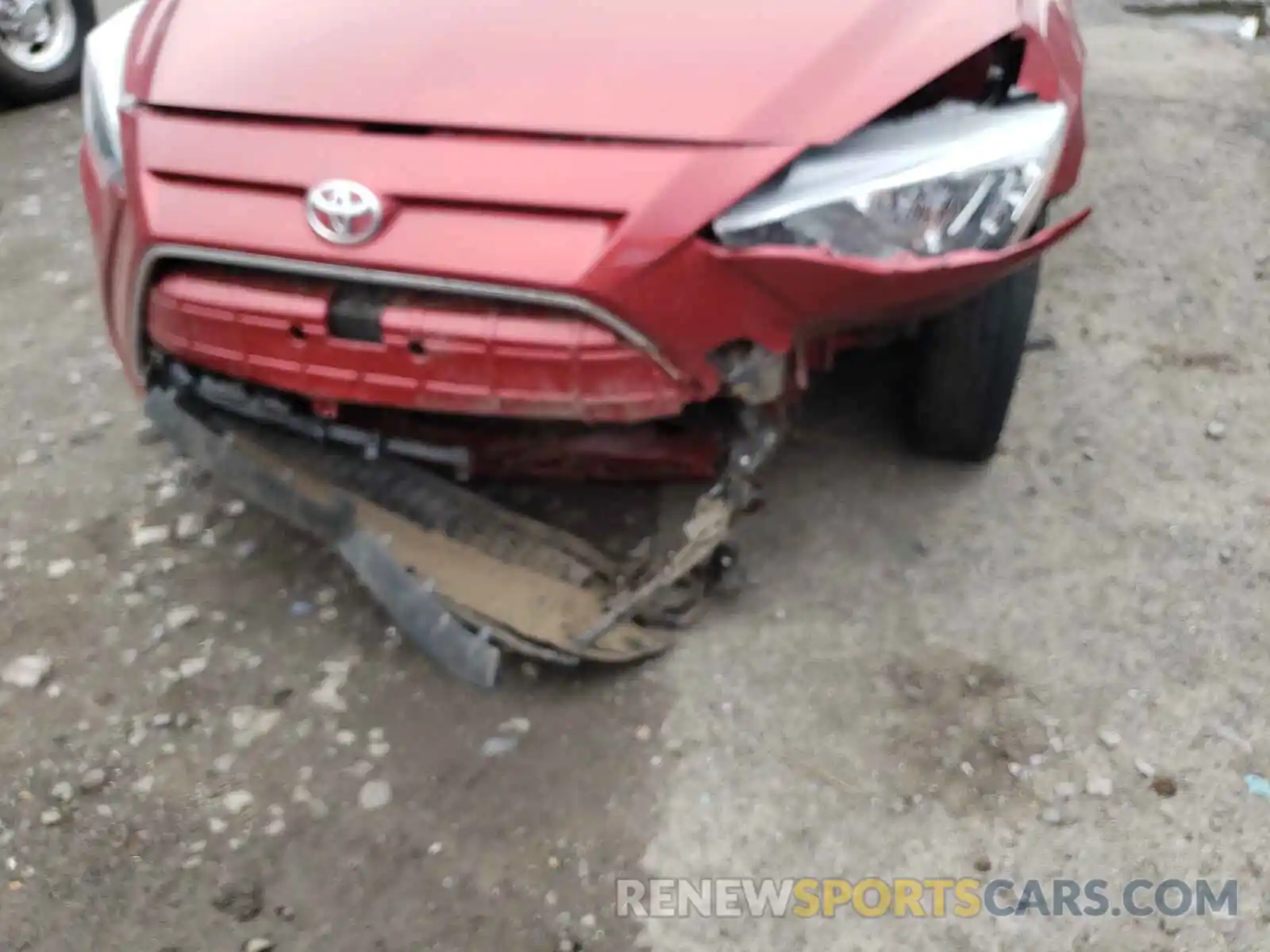 9 Photograph of a damaged car 3MYDLBYVXKY518387 TOYOTA YARIS 2019