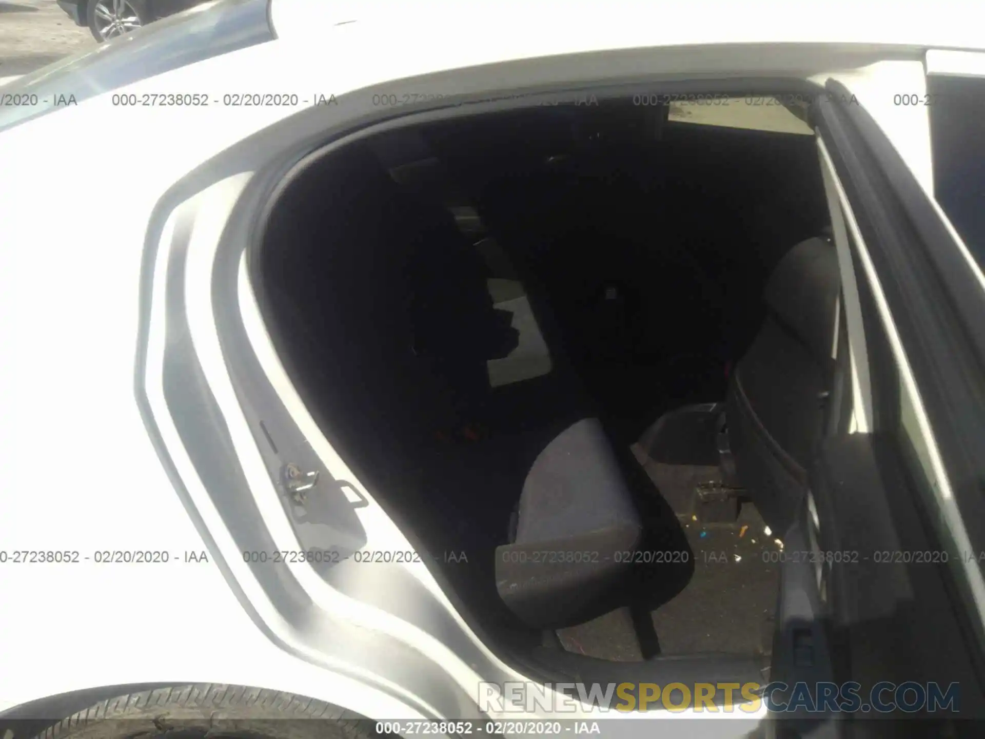 8 Photograph of a damaged car 3MYDLBYVXKY518695 TOYOTA YARIS 2019