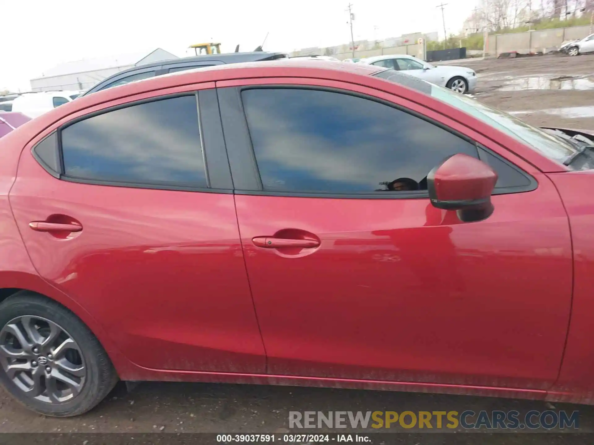 13 Photograph of a damaged car 3MYDLBYVXKY520401 TOYOTA YARIS 2019