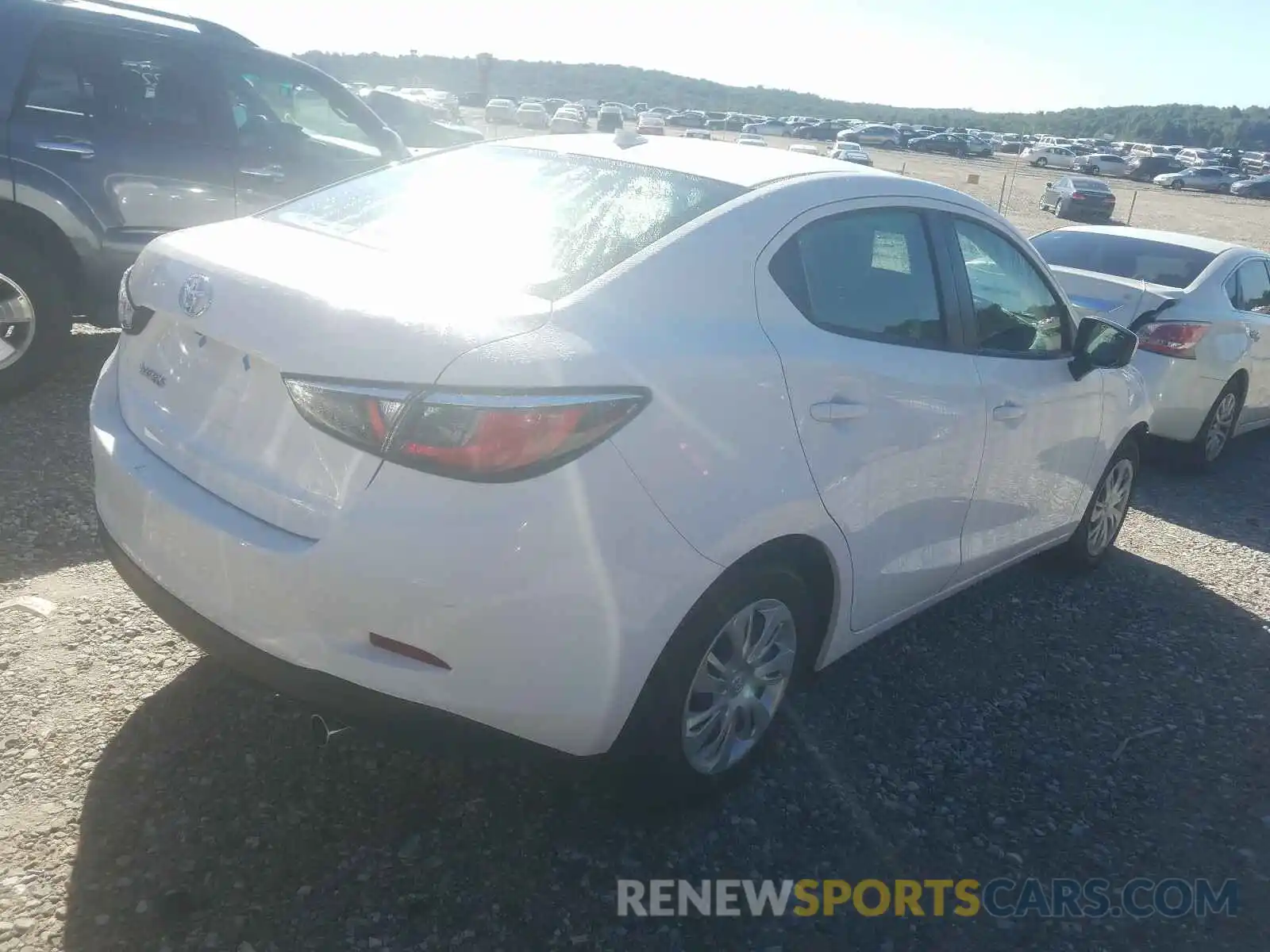 4 Photograph of a damaged car 3MYDLBYVXKY524092 TOYOTA YARIS 2019