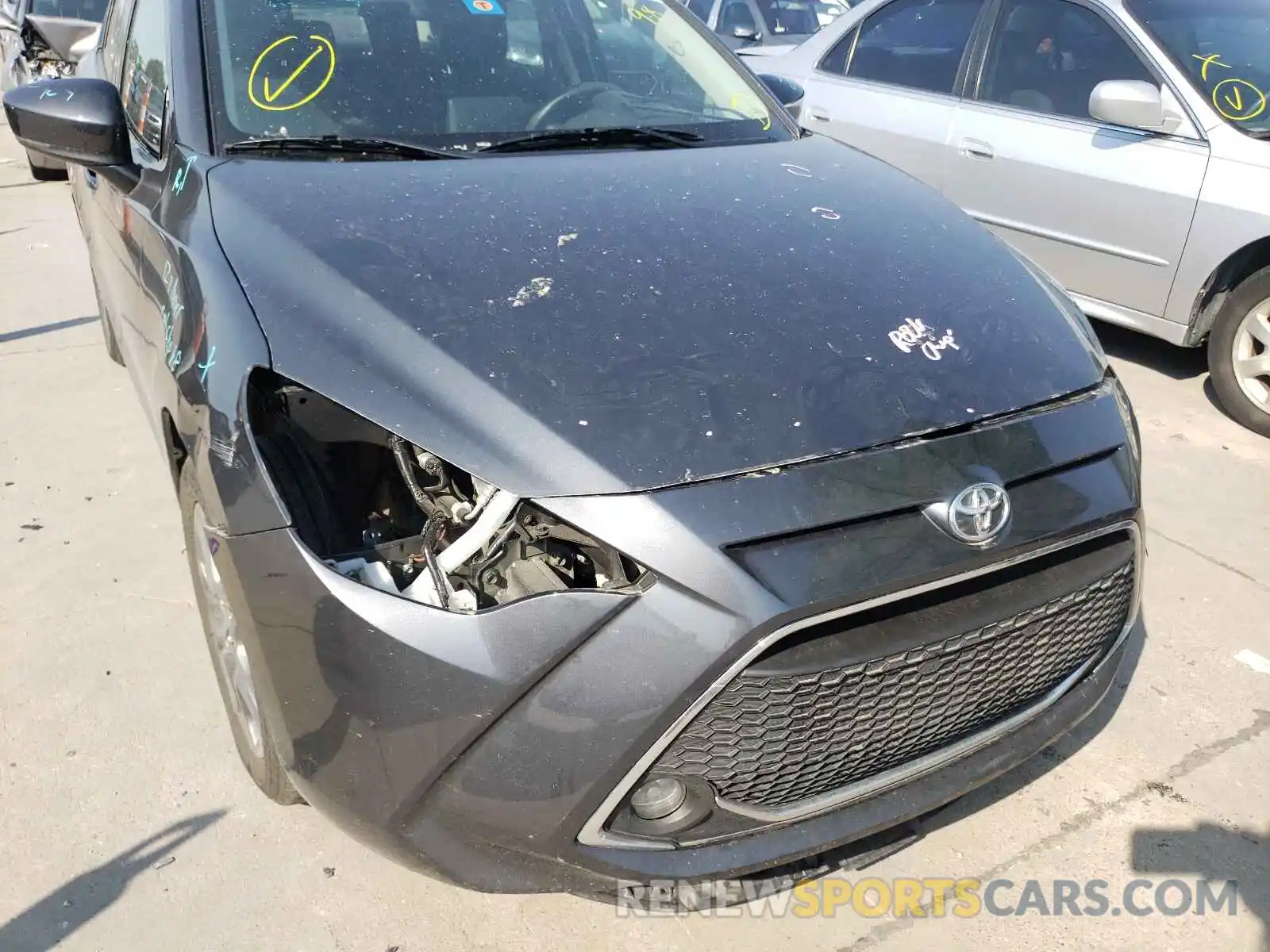 9 Photograph of a damaged car 3MYDLBYVXKY524951 TOYOTA YARIS 2019