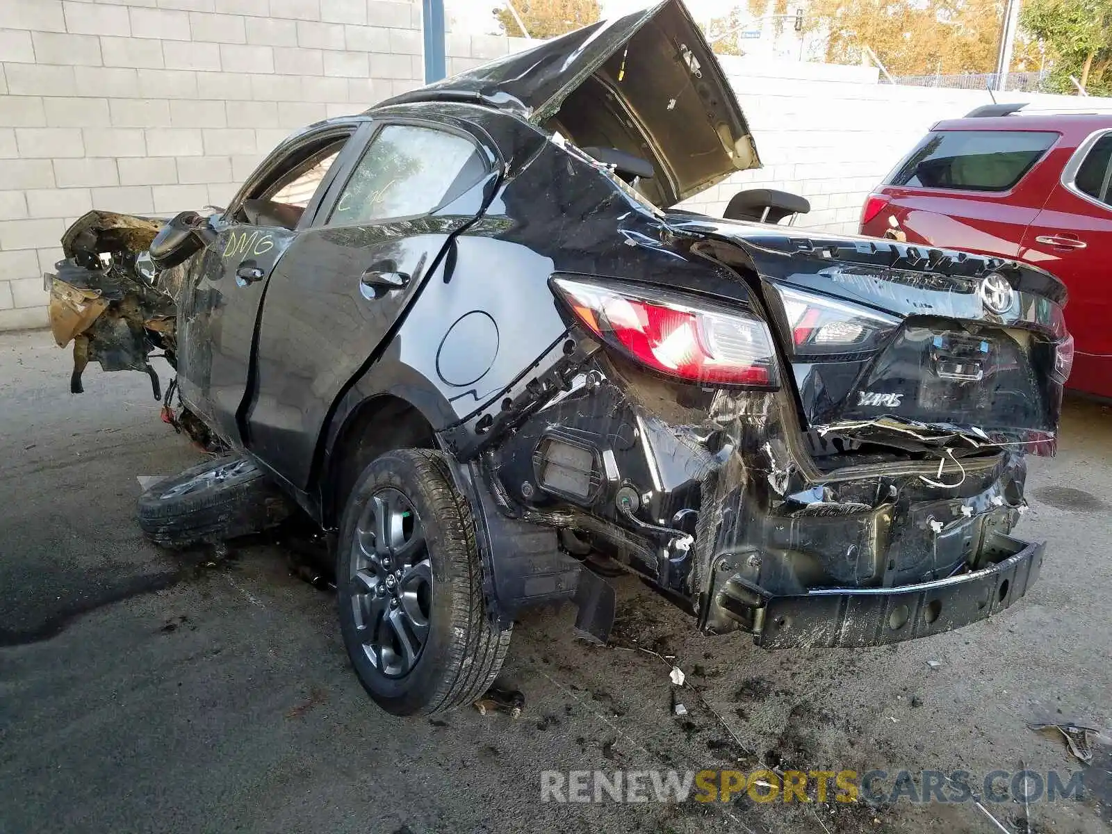 3 Photograph of a damaged car 3MYDLBYVXKY526411 TOYOTA YARIS 2019