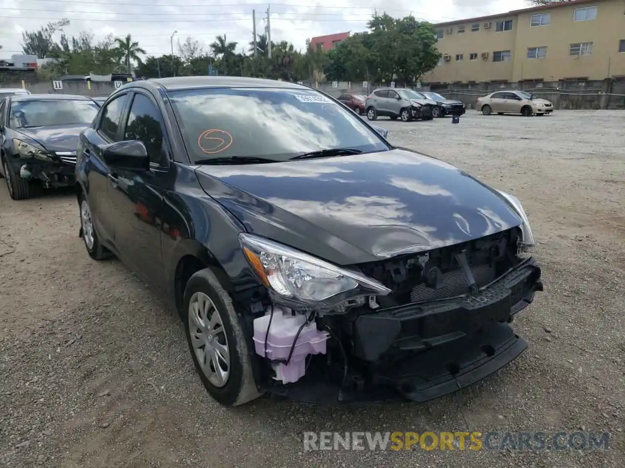 1 Photograph of a damaged car 3MYDLBYVXKY528112 TOYOTA YARIS 2019