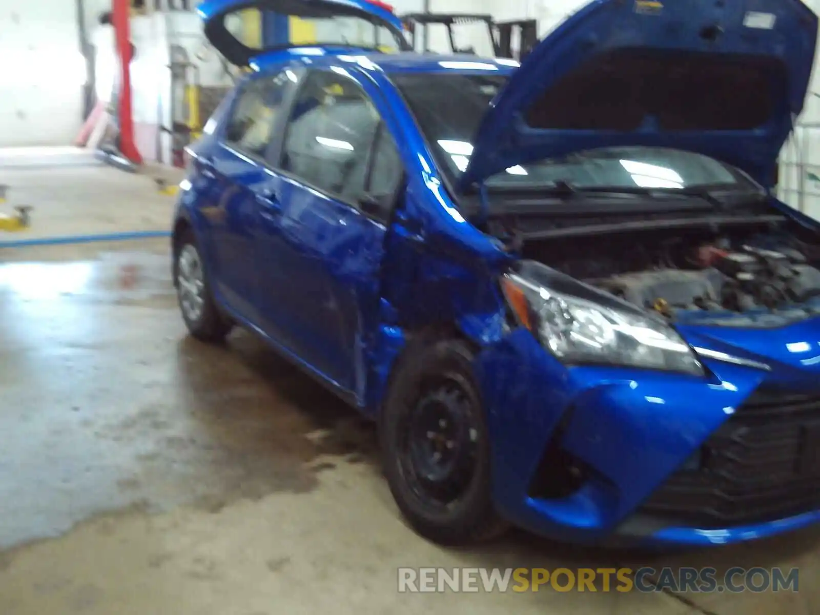 1 Photograph of a damaged car VNKKTUD32KA102190 TOYOTA YARIS 2019