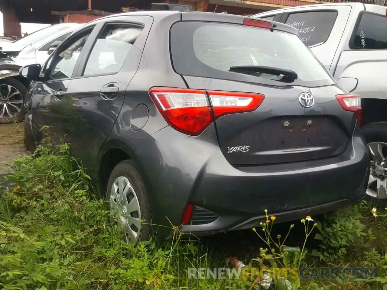 3 Photograph of a damaged car VNKKTUD32KA103405 TOYOTA YARIS 2019