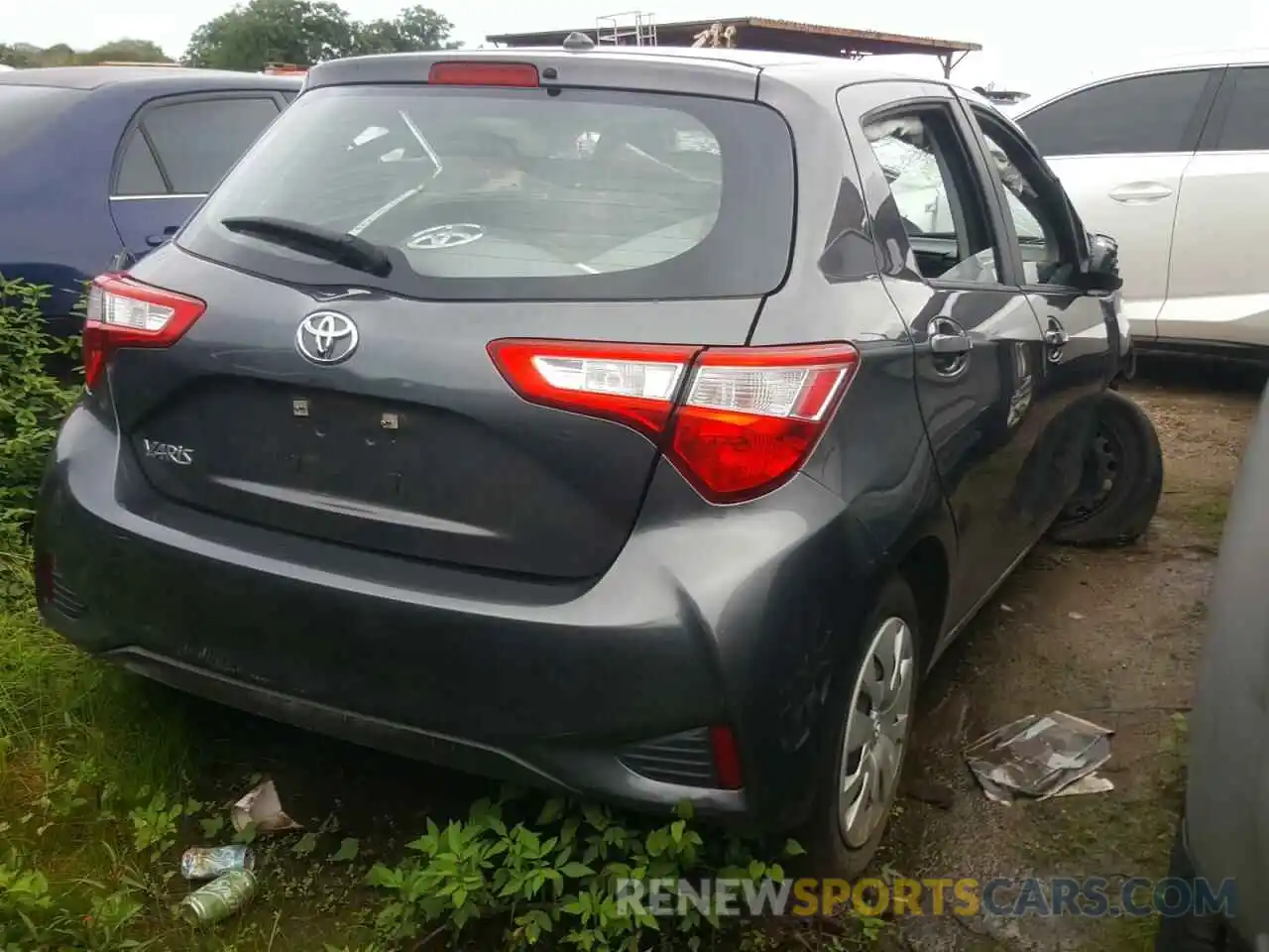 4 Photograph of a damaged car VNKKTUD32KA103405 TOYOTA YARIS 2019