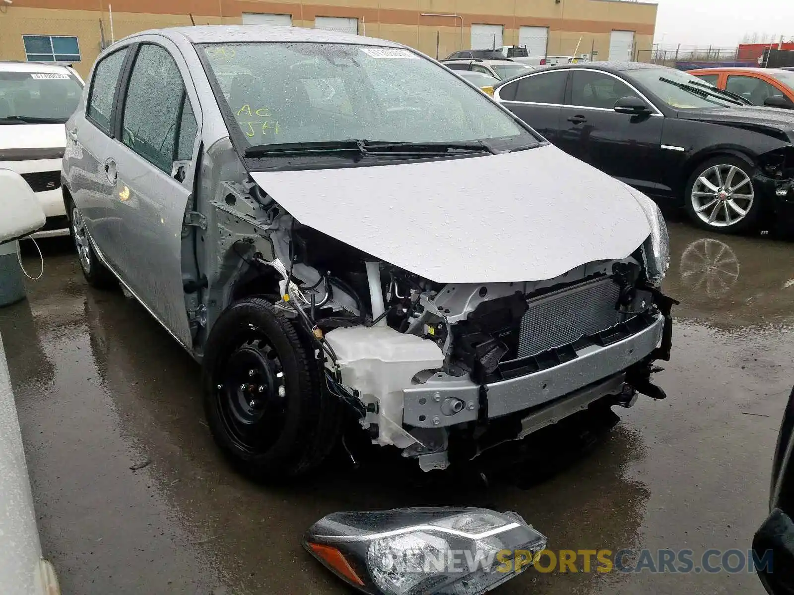 1 Photograph of a damaged car VNKKTUD32KA105560 TOYOTA YARIS 2019