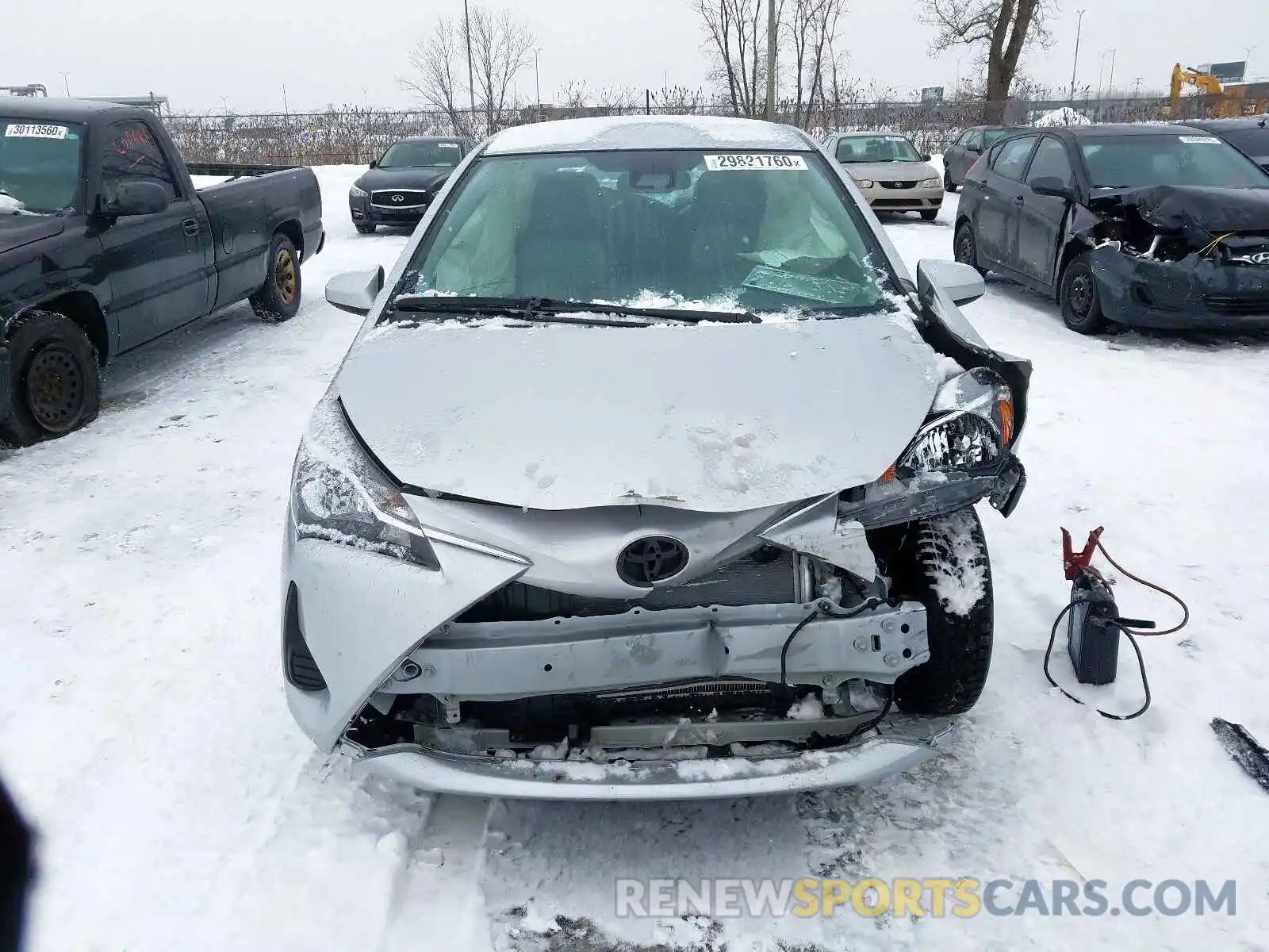 9 Photograph of a damaged car VNKKTUD37KA103271 TOYOTA YARIS 2019