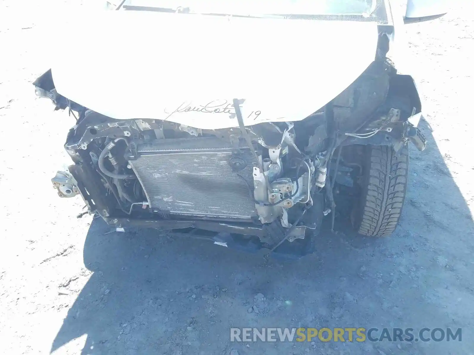 9 Photograph of a damaged car VNKKTUD38KA103554 TOYOTA YARIS 2019