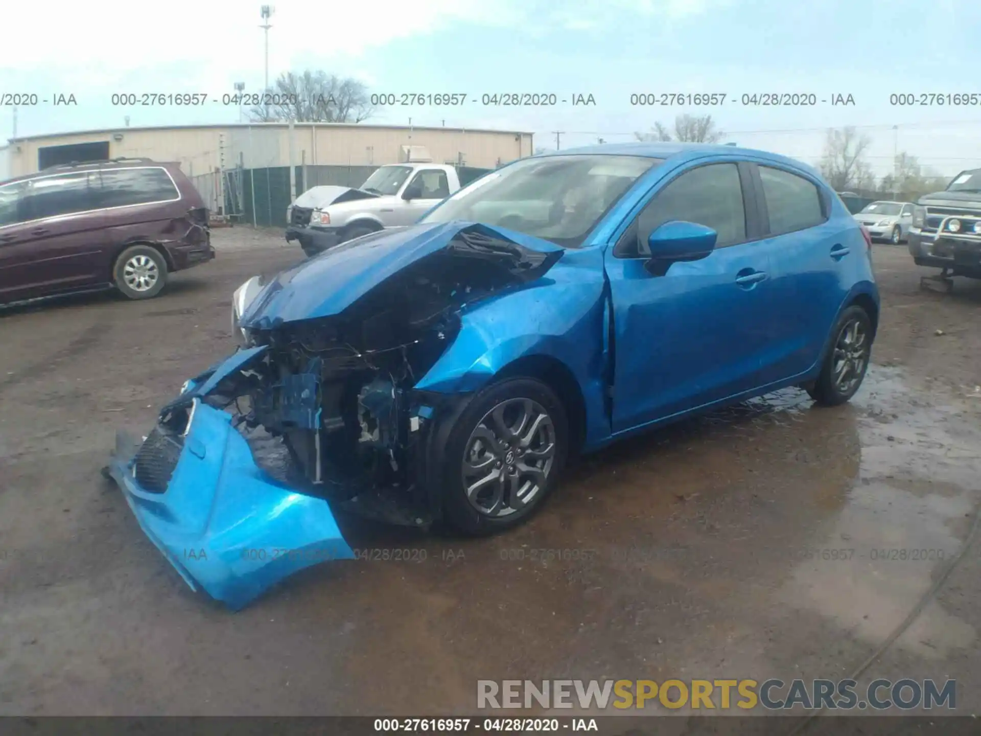 2 Photograph of a damaged car 3MYDLBJV0LY701888 TOYOTA YARIS 2020