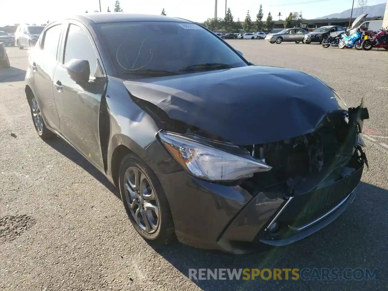 1 Photograph of a damaged car 3MYDLBJV0LY702149 TOYOTA YARIS 2020