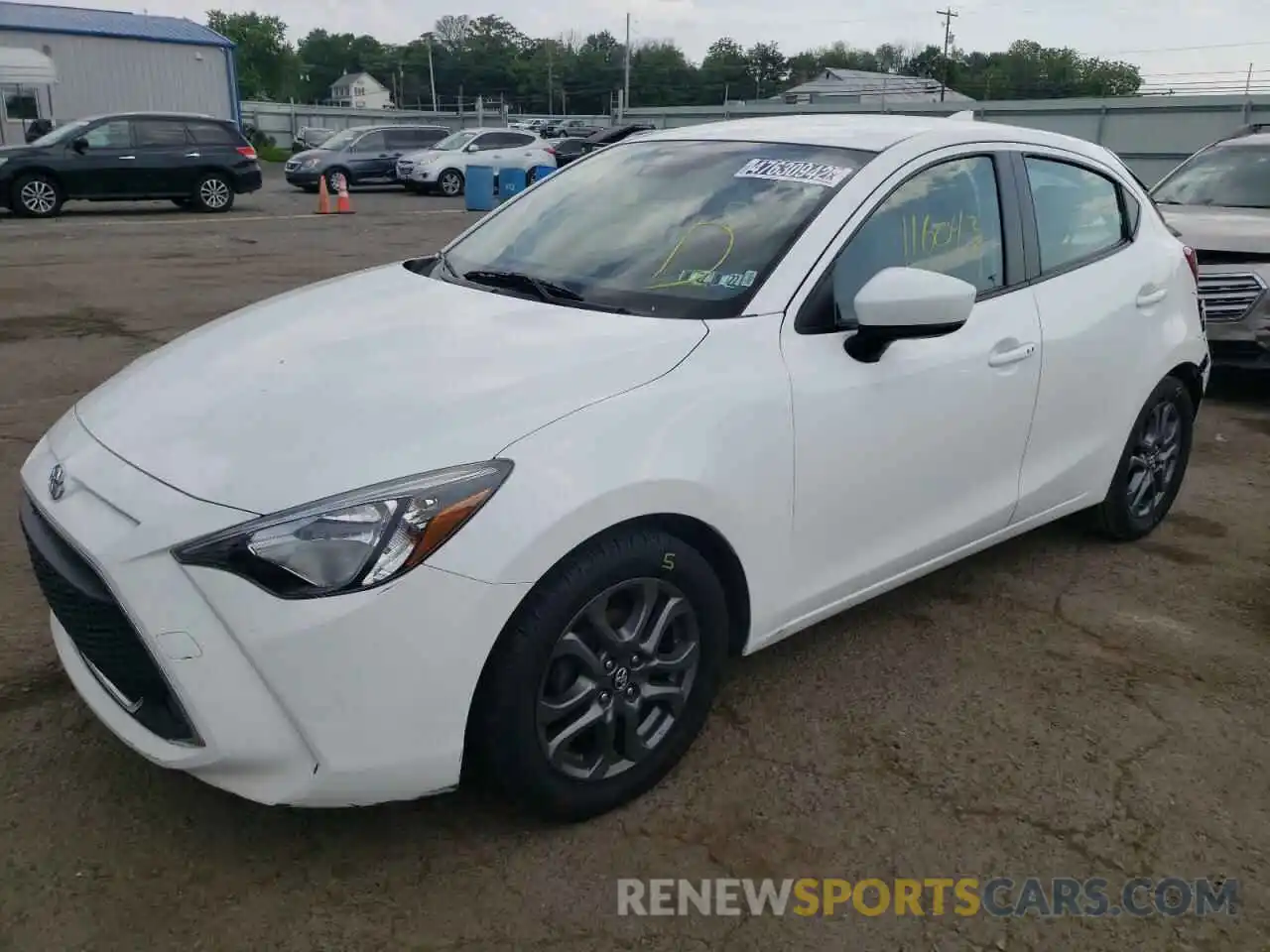 2 Photograph of a damaged car 3MYDLBJV0LY704922 TOYOTA YARIS 2020