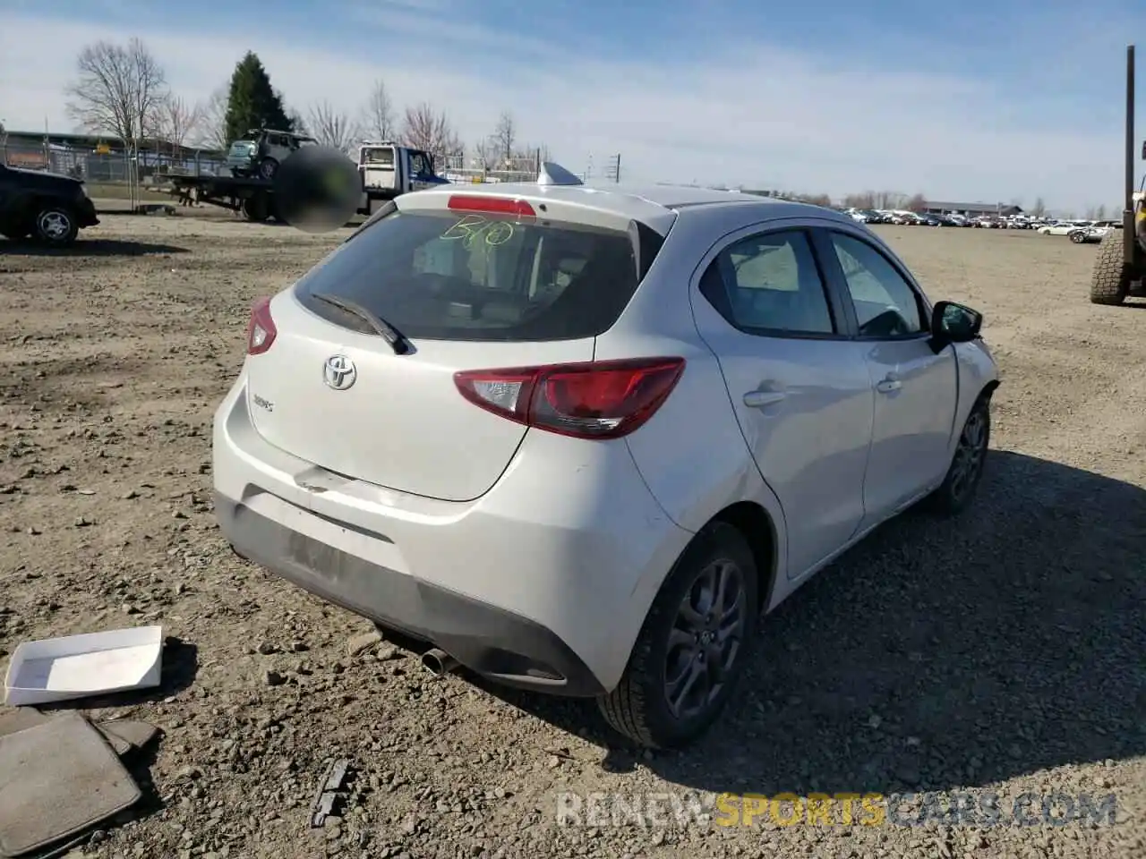 4 Photograph of a damaged car 3MYDLBJV0LY705889 TOYOTA YARIS 2020