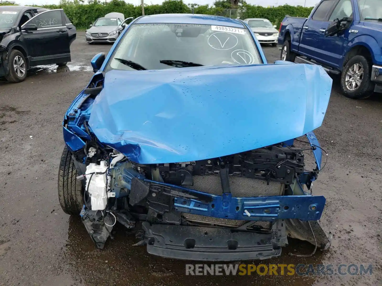 9 Photograph of a damaged car 3MYDLBJV0LY711952 TOYOTA YARIS 2020