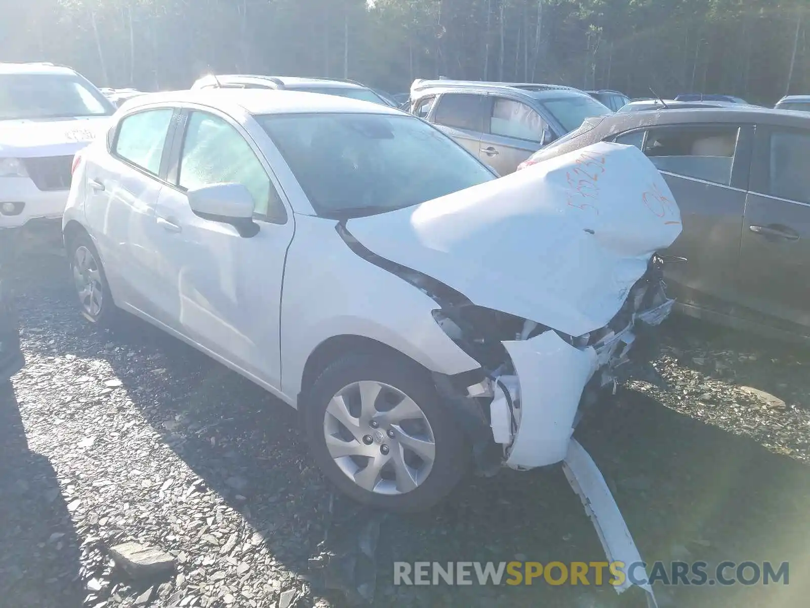 1 Photograph of a damaged car 3MYDLBJV0LY713555 TOYOTA YARIS 2020