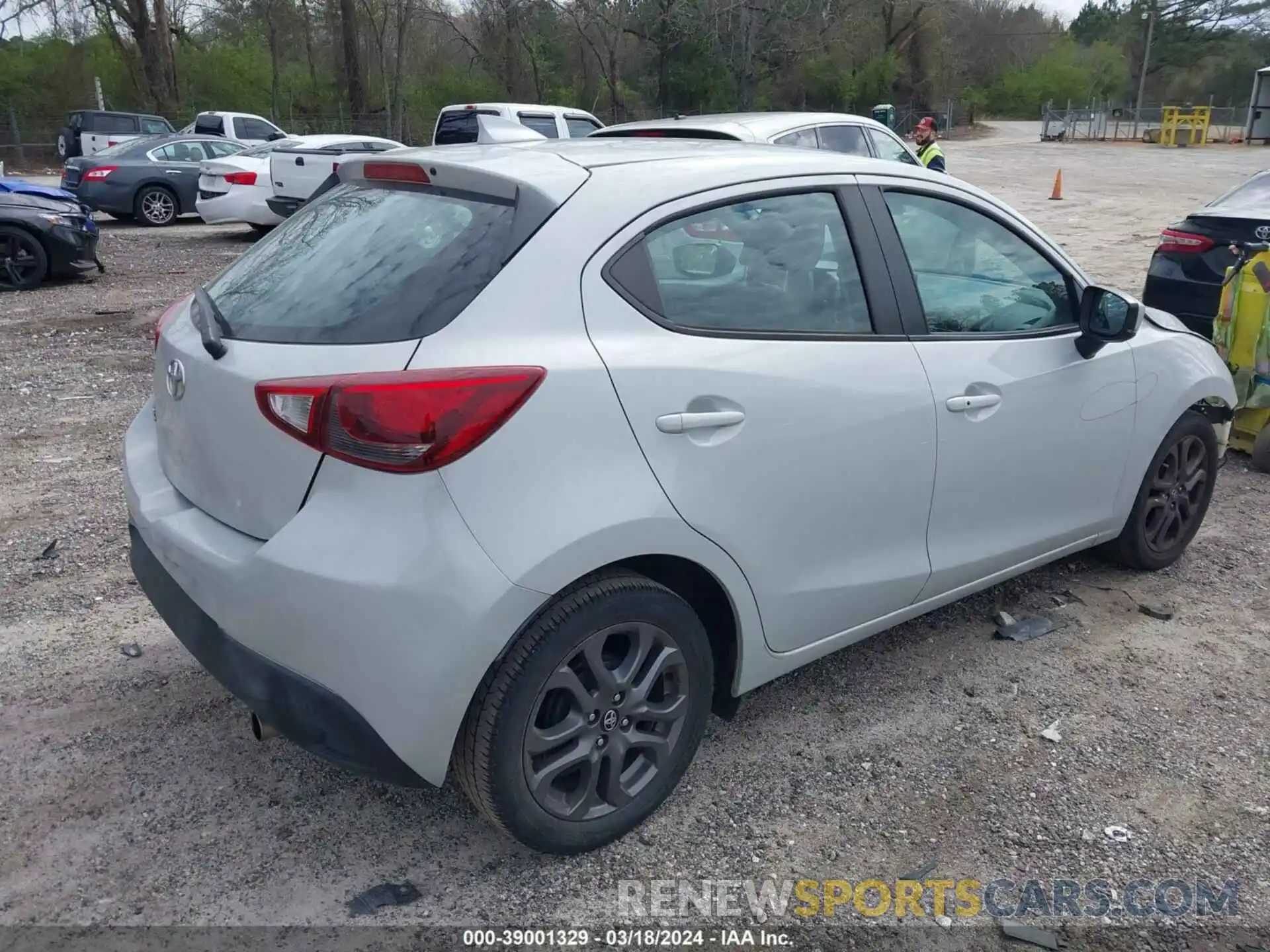 4 Photograph of a damaged car 3MYDLBJV1LY700202 TOYOTA YARIS 2020