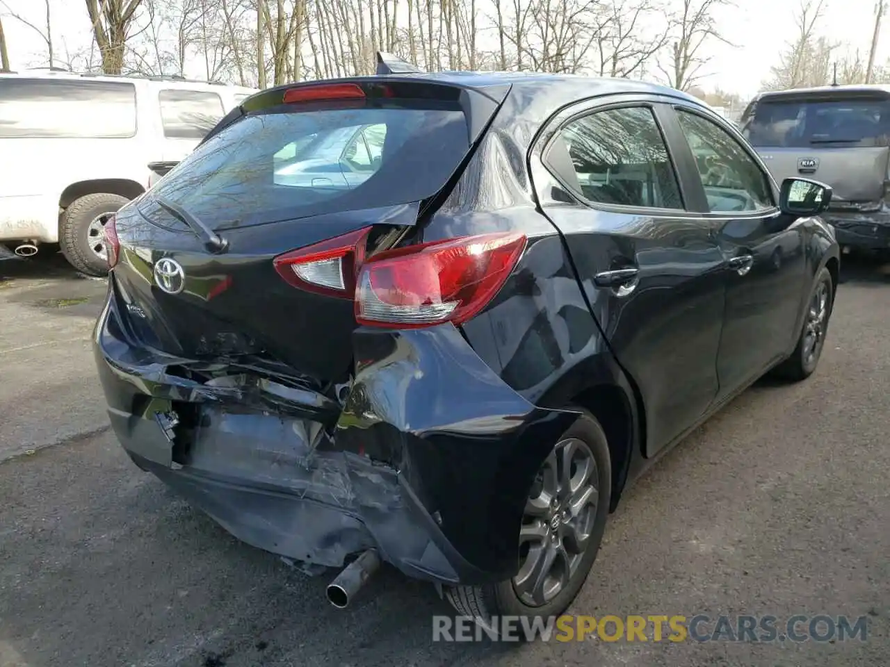 4 Photograph of a damaged car 3MYDLBJV1LY701589 TOYOTA YARIS 2020