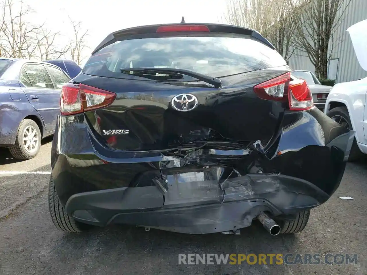 9 Photograph of a damaged car 3MYDLBJV1LY701589 TOYOTA YARIS 2020