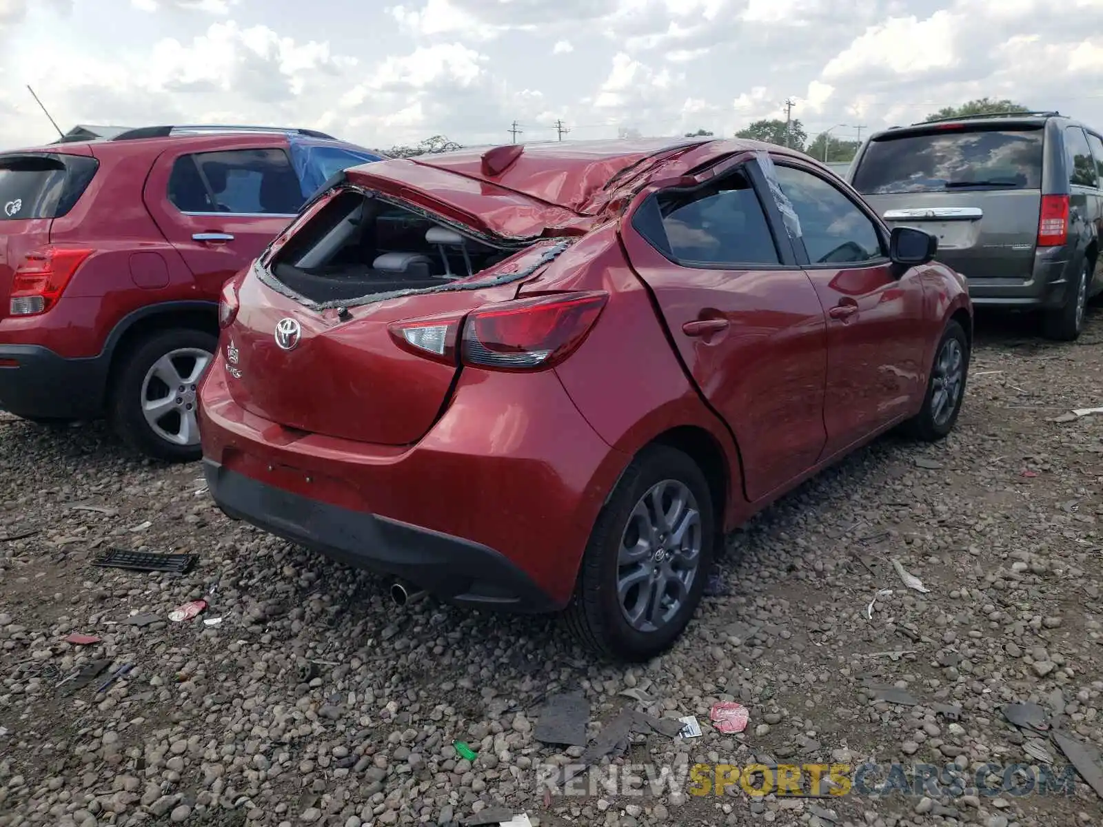 4 Photograph of a damaged car 3MYDLBJV1LY703164 TOYOTA YARIS 2020