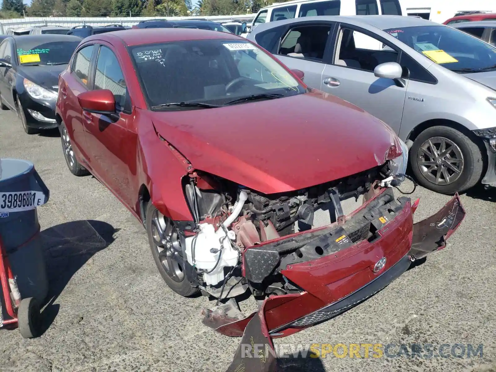 1 Photograph of a damaged car 3MYDLBJV1LY704038 TOYOTA YARIS 2020