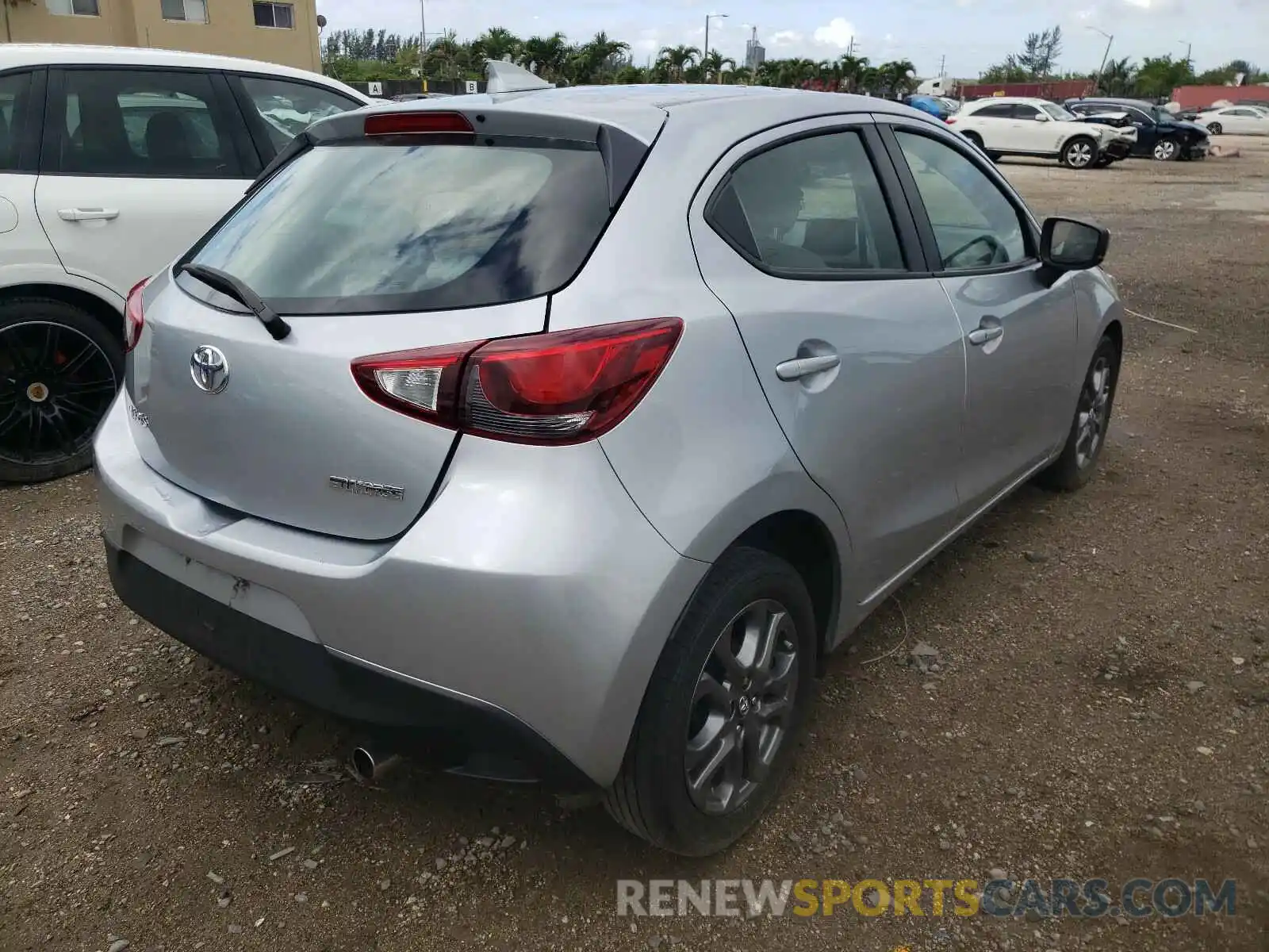 4 Photograph of a damaged car 3MYDLBJV1LY705321 TOYOTA YARIS 2020