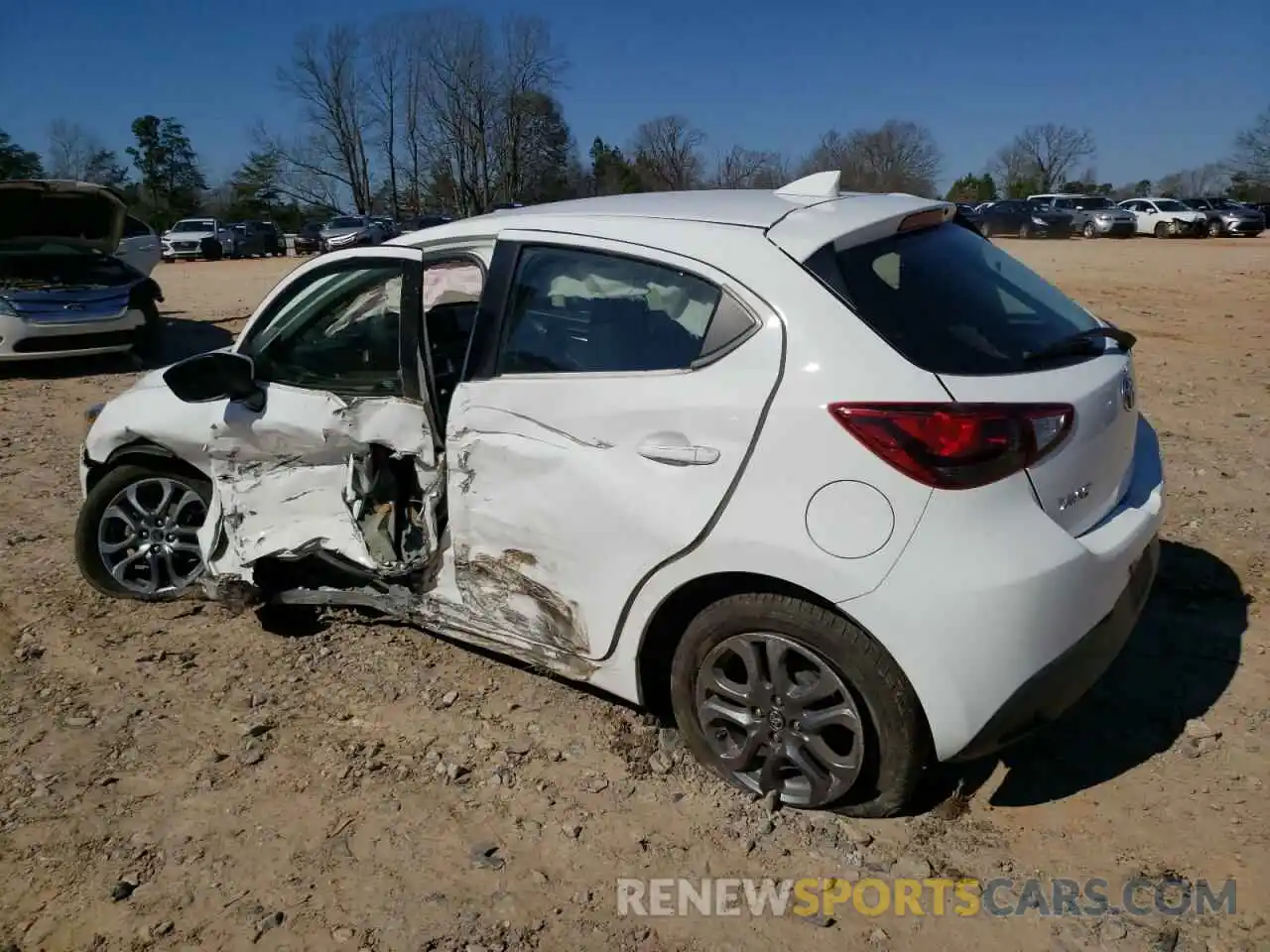 2 Photograph of a damaged car 3MYDLBJV1LY708669 TOYOTA YARIS 2020