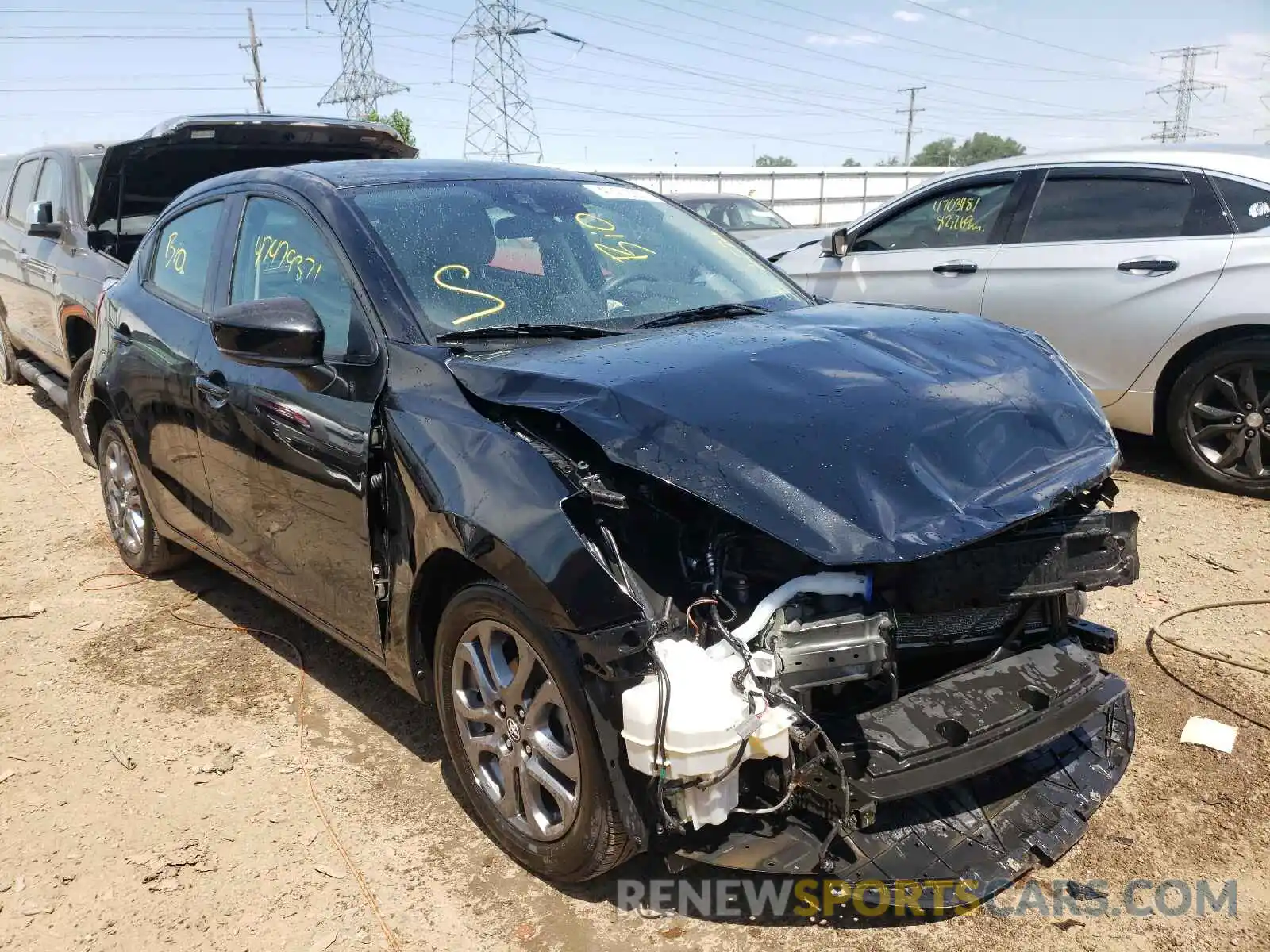 1 Photograph of a damaged car 3MYDLBJV2LY706090 TOYOTA YARIS 2020