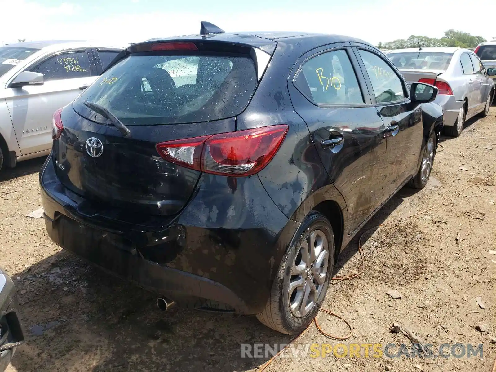 4 Photograph of a damaged car 3MYDLBJV2LY706090 TOYOTA YARIS 2020