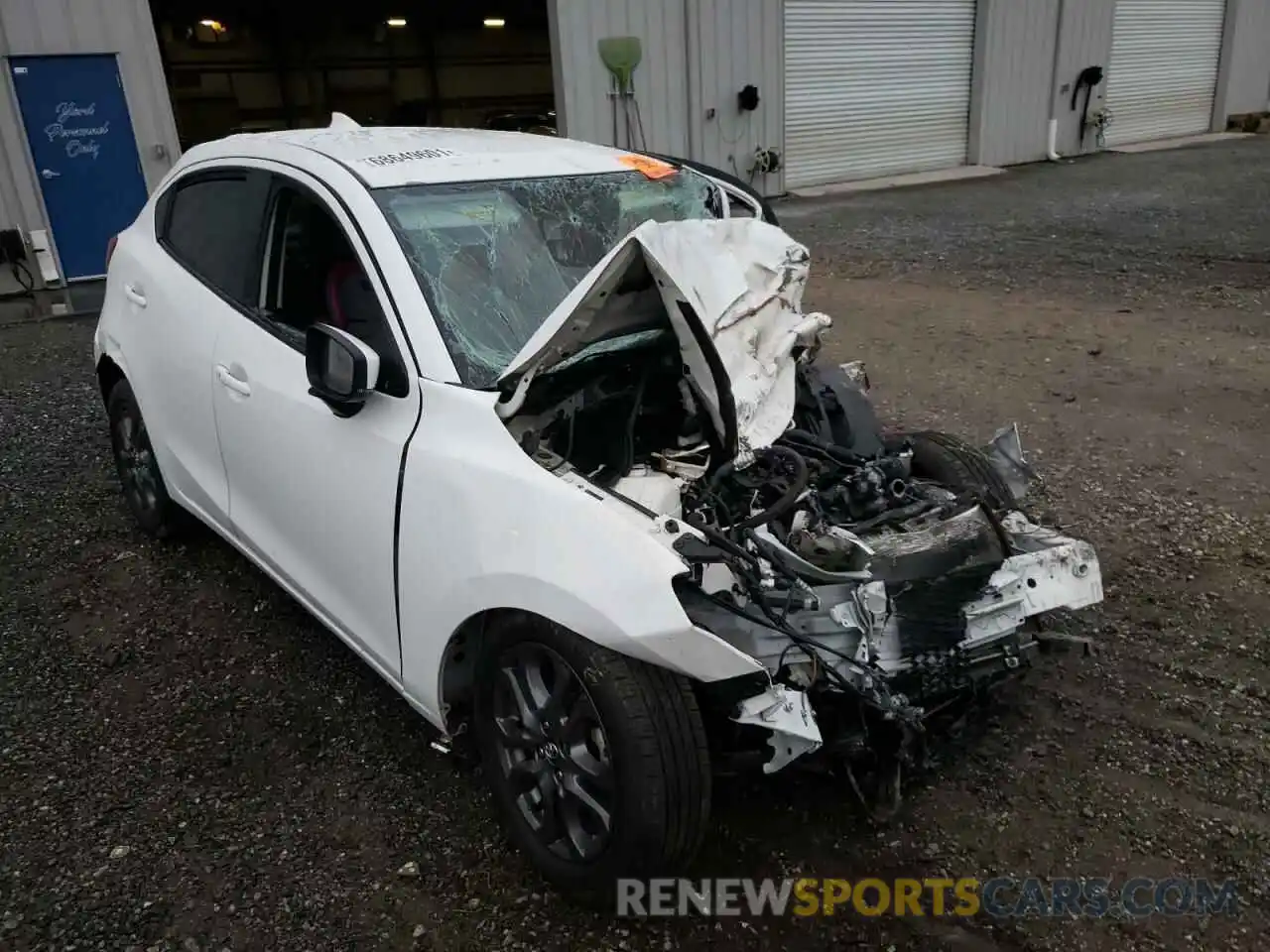 1 Photograph of a damaged car 3MYDLBJV2LY706235 TOYOTA YARIS 2020