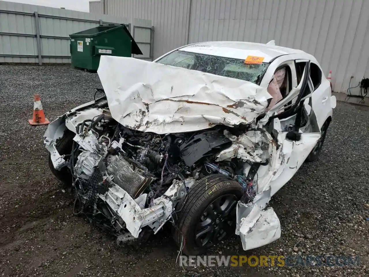 2 Photograph of a damaged car 3MYDLBJV2LY706235 TOYOTA YARIS 2020