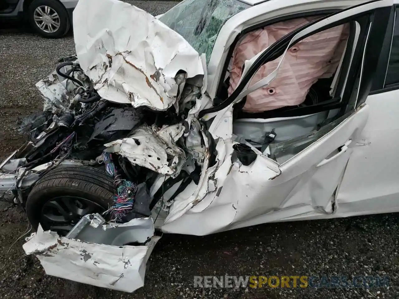 9 Photograph of a damaged car 3MYDLBJV2LY706235 TOYOTA YARIS 2020