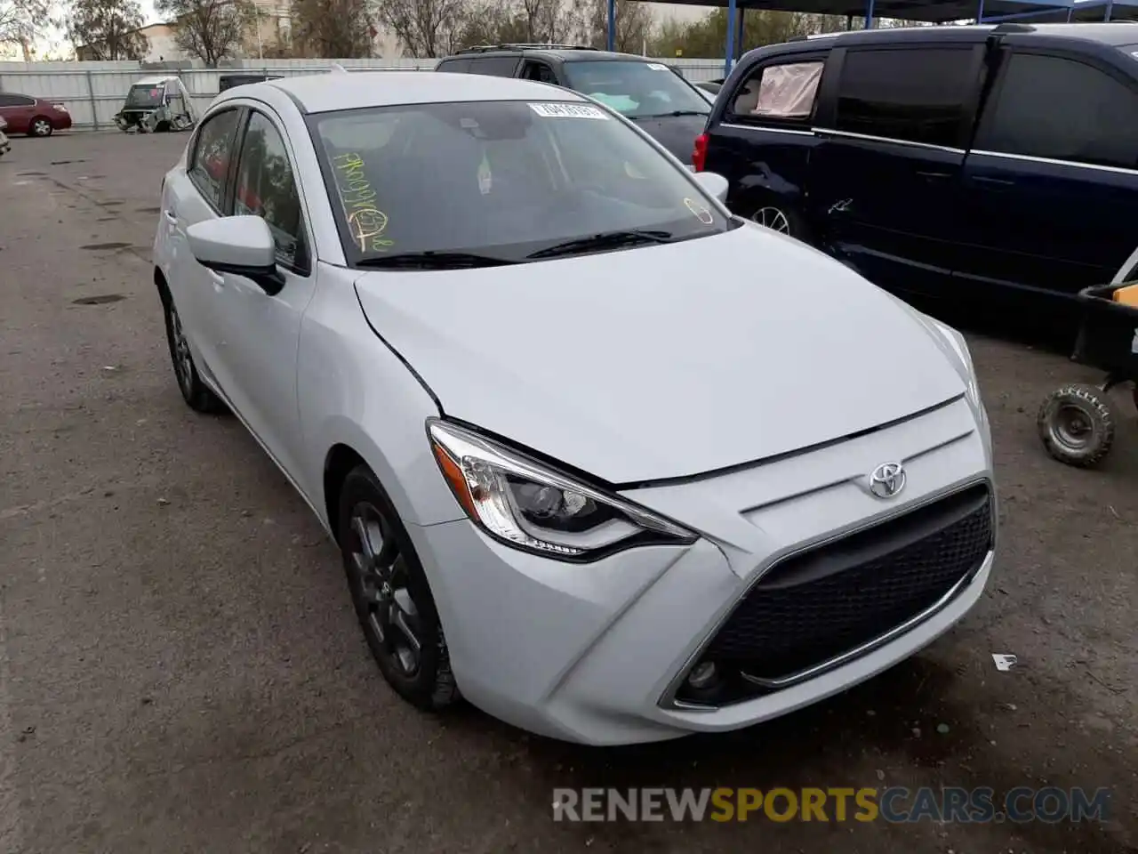 1 Photograph of a damaged car 3MYDLBJV2LY707207 TOYOTA YARIS 2020