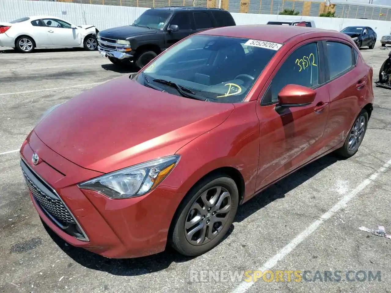 2 Photograph of a damaged car 3MYDLBJV3LY702095 TOYOTA YARIS 2020