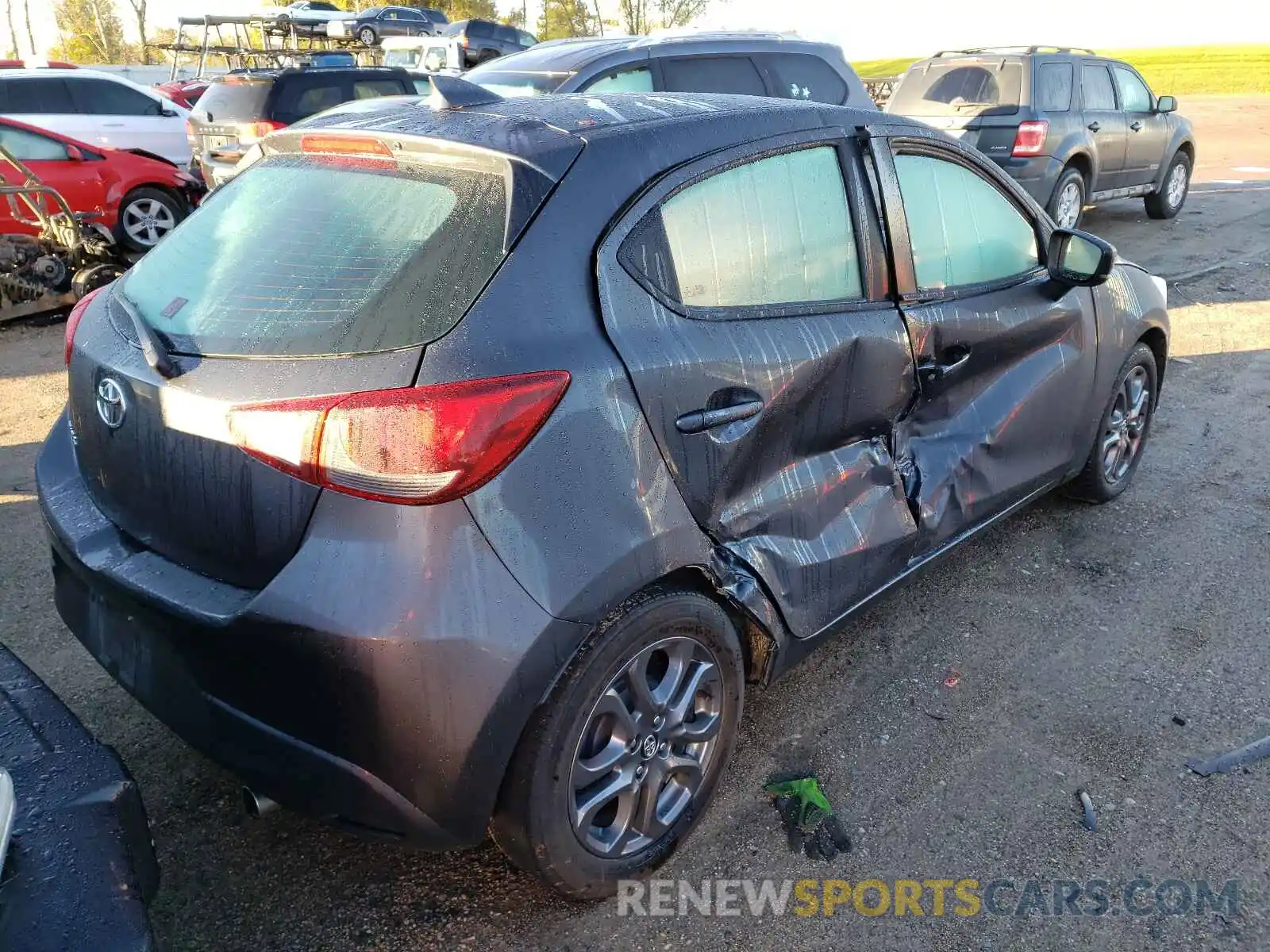 4 Photograph of a damaged car 3MYDLBJV3LY702789 TOYOTA YARIS 2020