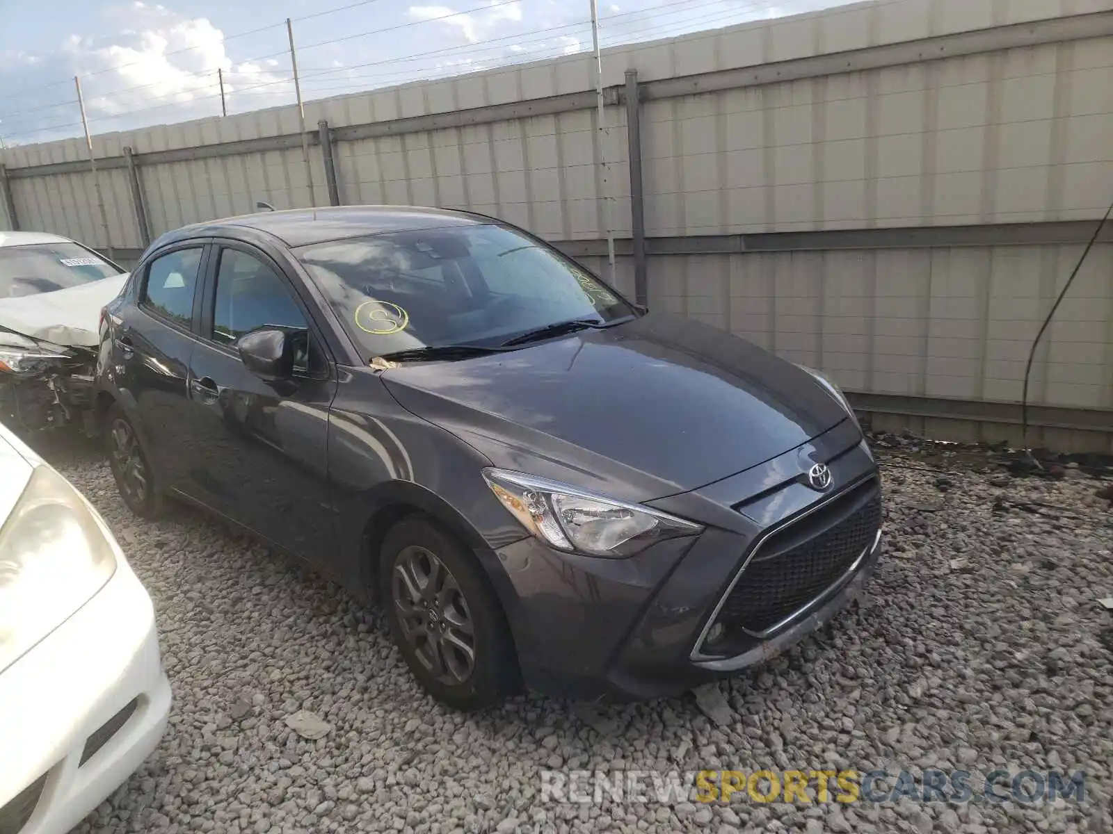 1 Photograph of a damaged car 3MYDLBJV3LY703845 TOYOTA YARIS 2020