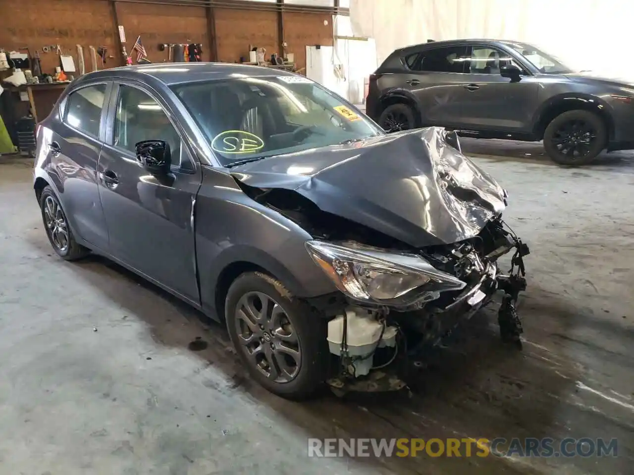 1 Photograph of a damaged car 3MYDLBJV3LY704445 TOYOTA YARIS 2020