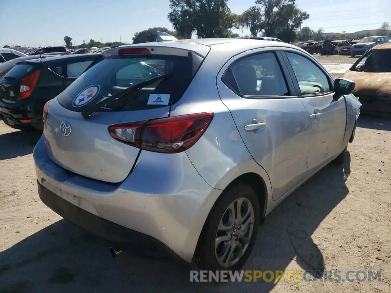 4 Photograph of a damaged car 3MYDLBJV3LY708740 TOYOTA YARIS 2020