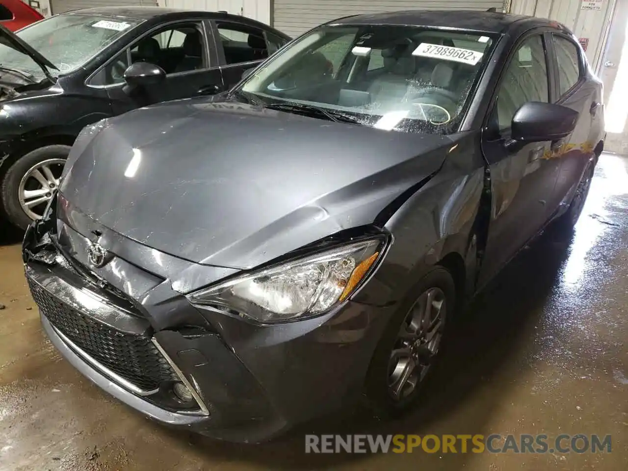 2 Photograph of a damaged car 3MYDLBJV3LY709256 TOYOTA YARIS 2020