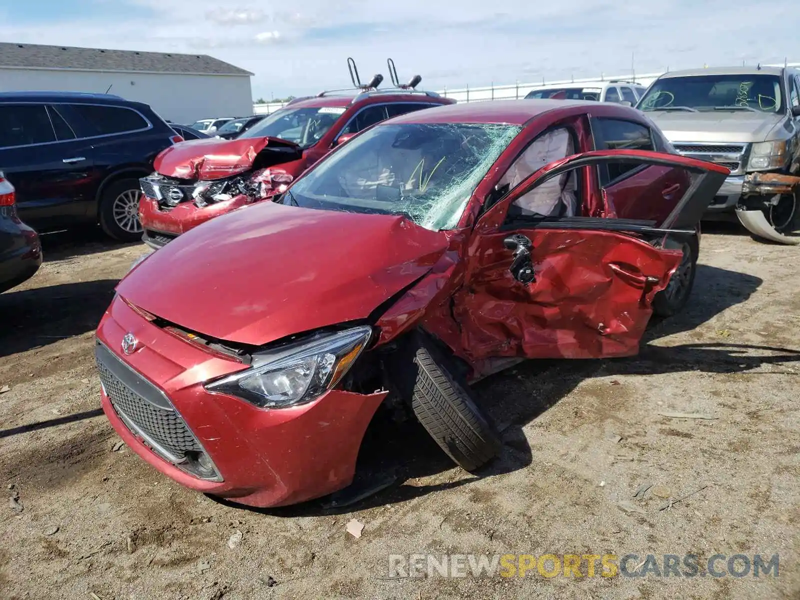 2 Photograph of a damaged car 3MYDLBJV4LY703420 TOYOTA YARIS 2020