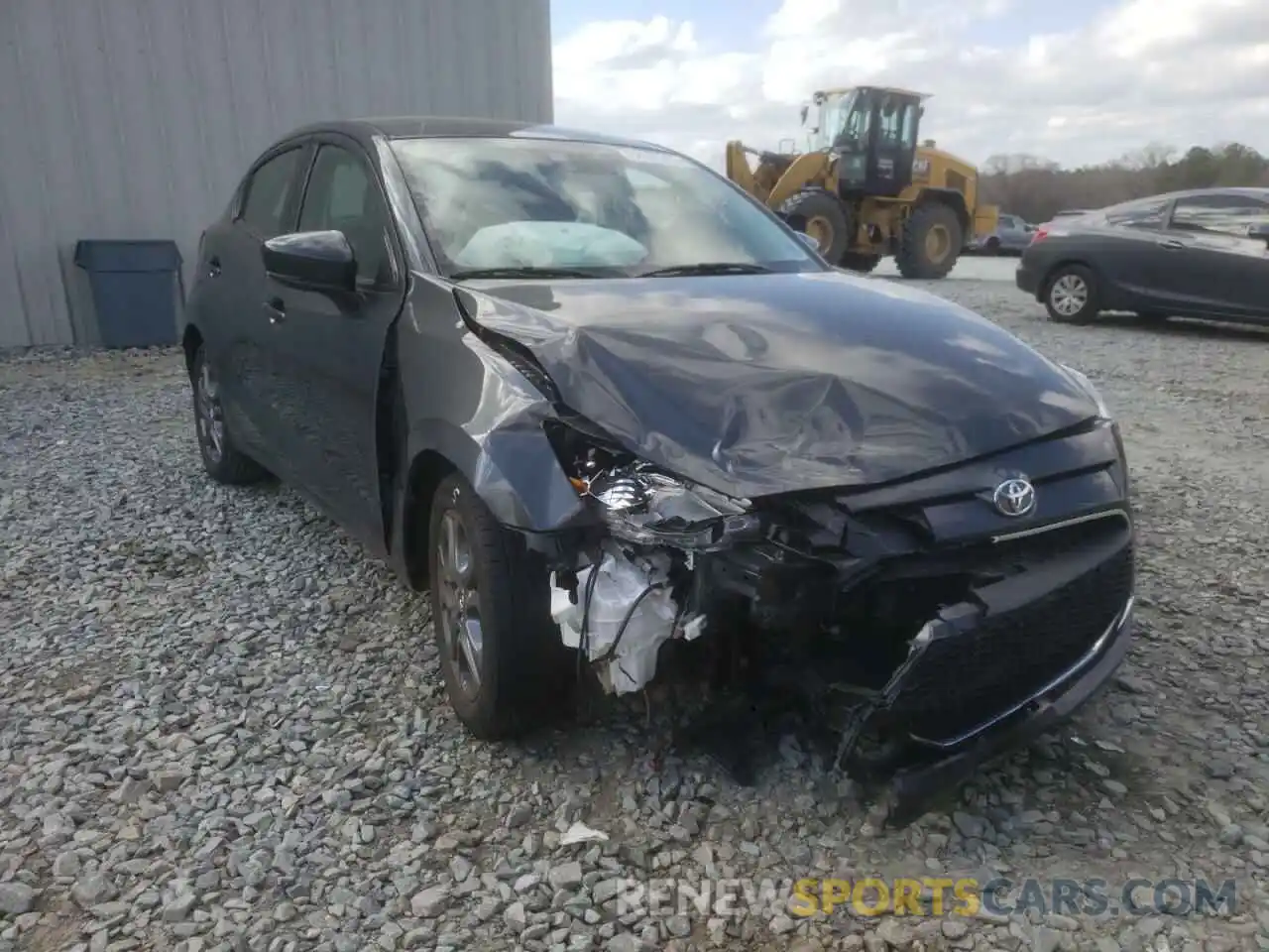 1 Photograph of a damaged car 3MYDLBJV4LY704325 TOYOTA YARIS 2020