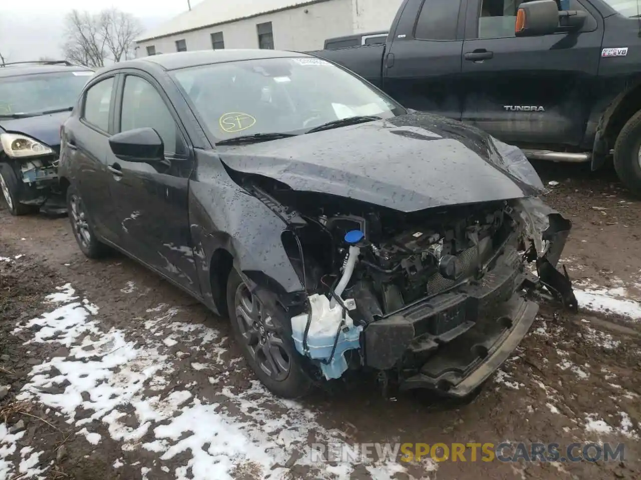 1 Photograph of a damaged car 3MYDLBJV4LY705331 TOYOTA YARIS 2020