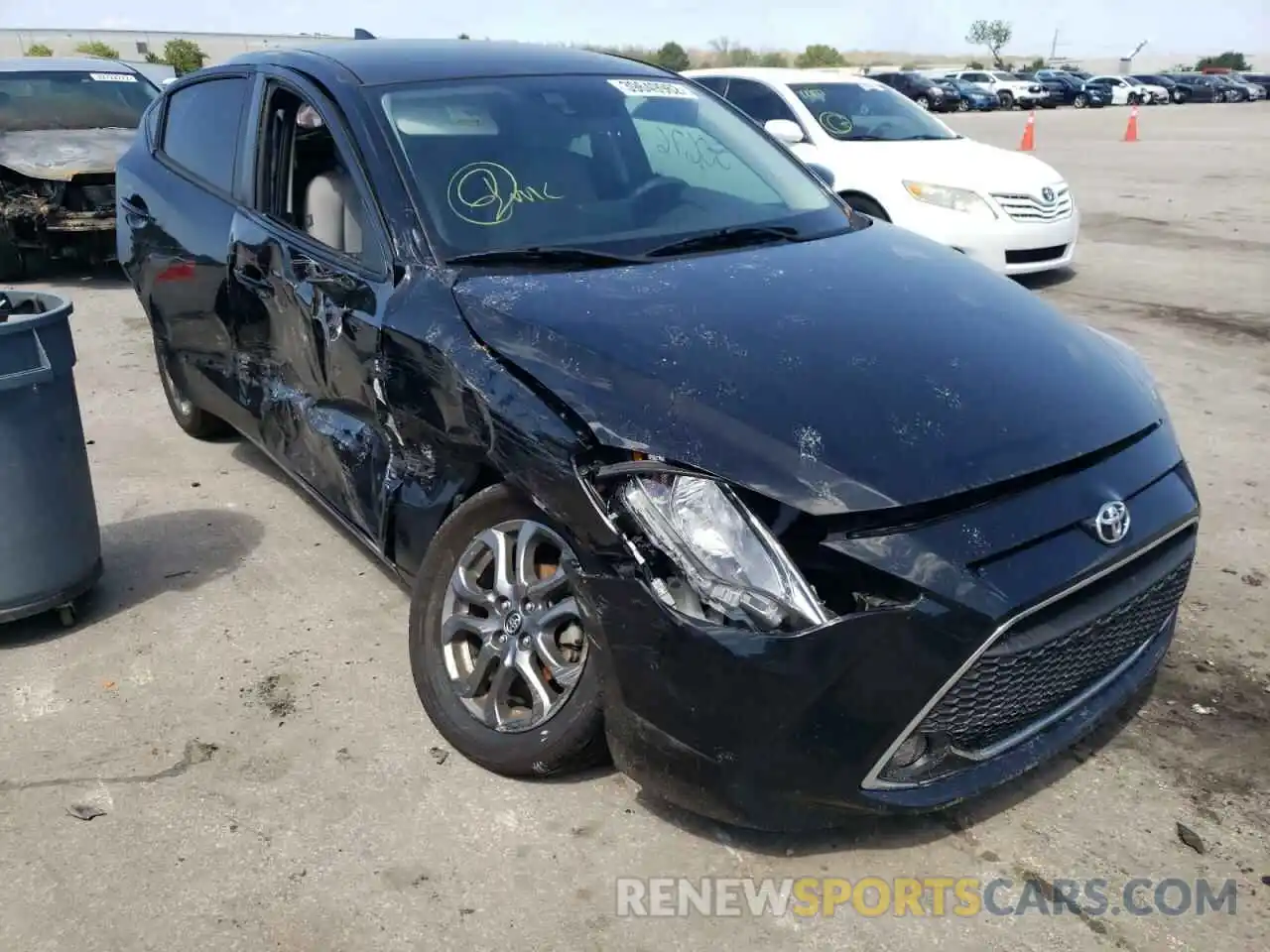 1 Photograph of a damaged car 3MYDLBJV4LY705863 TOYOTA YARIS 2020